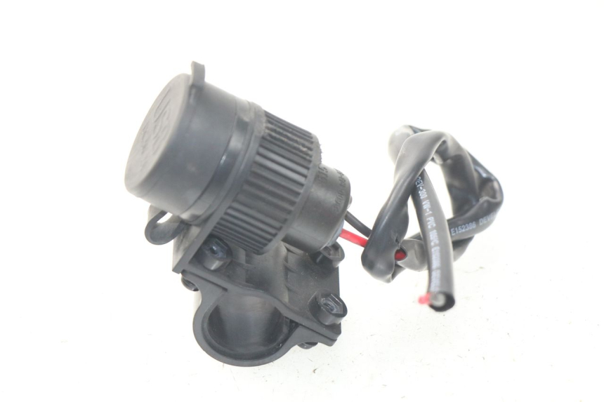 photo de PRISE ALLUME CIGARE KAWASAKI Z Z900 900 (2017 - 2019) - Autre angle de vue