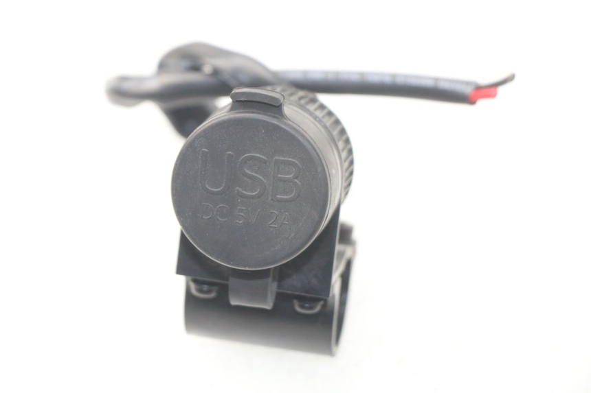 photo de PRISE ALLUME CIGARE KAWASAKI Z Z900 900 (2017 - 2019) - Vue d’ensemble