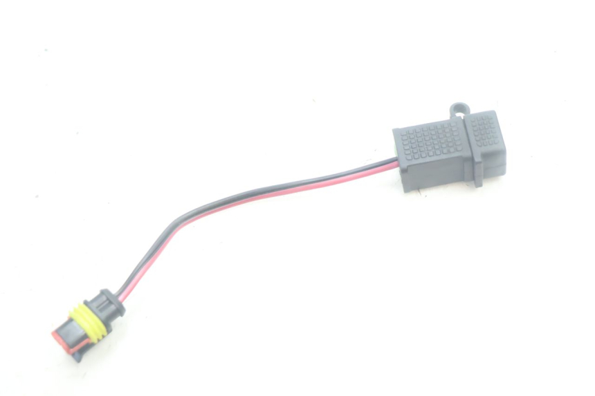 photo de PRISE USB PIAGGIO MP3 500 (2016 - 2018) - Vue principale