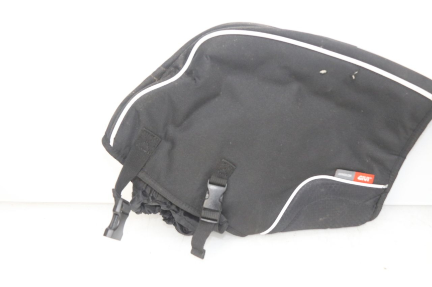 photo de PROTEGE MAIN YAMAHA D'ELIGHT DELIGHT 115 (2013 - 2017) - Points de fixation