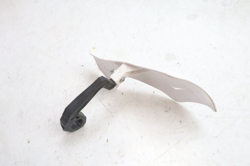 photo de PROTEGE MAIN GAUCHE RIEJU MRT PRO SUPERMOTARD 50 (2007 - 2018) - Autre angle de vue