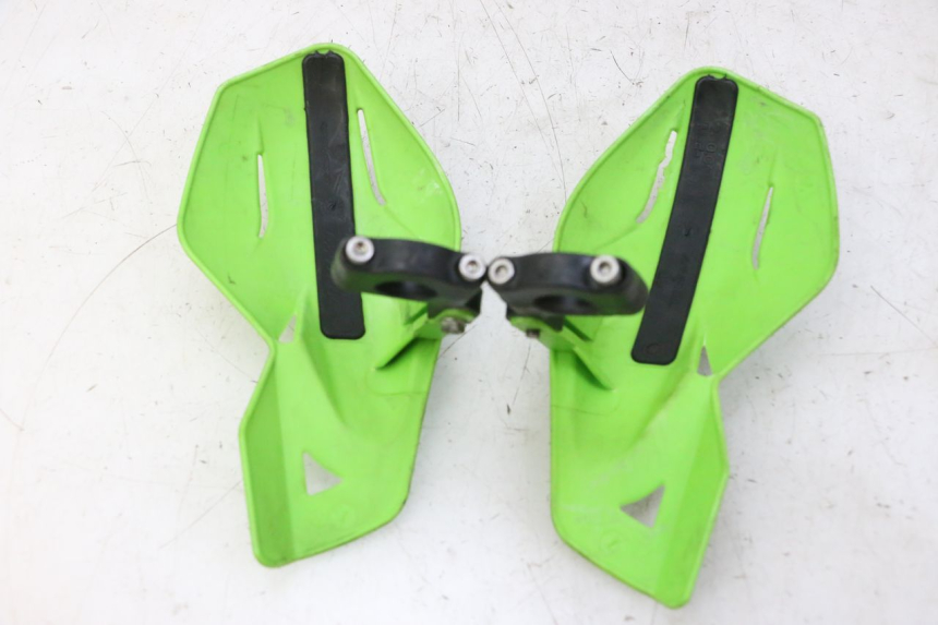 photo de PROTEGE MAIN KAWASAKI KX 65 (2000 - 2019) - Points de fixation
