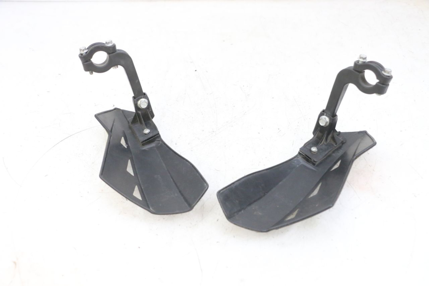 photo de PROTEGE MAIN GILERA SMT SUPERMOTARD 50 (2009 - 2017) - Zoom état d’usage