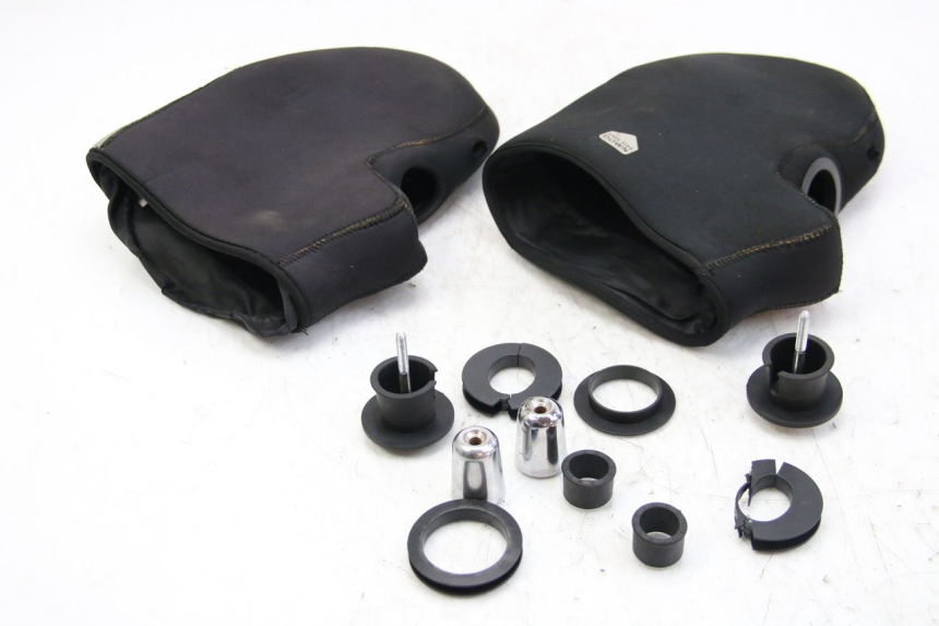 photo de PROTEGE MAIN PIAGGIO XEVO - X EVO 125 (2007 - 2017) - Détail de la pièce