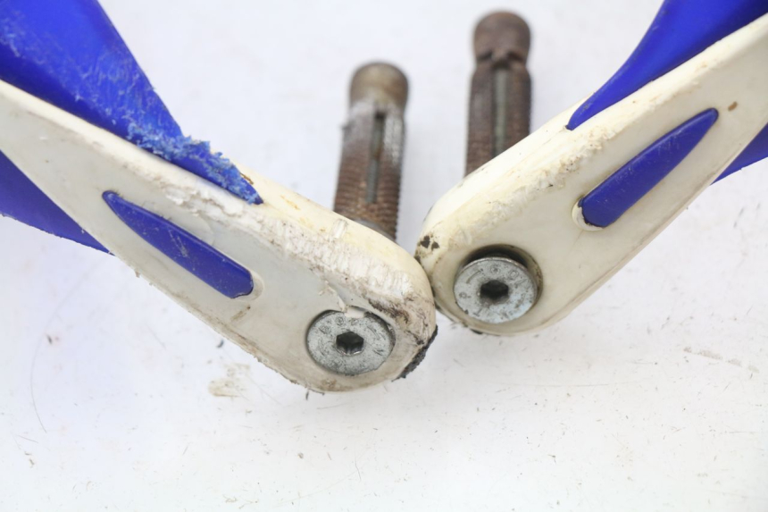 photo de PROTEGE MAIN YAMAHA YZ 80 (1998 - 2001) - Autre angle de vue