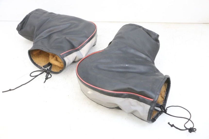 photo de PROTEGE MAIN PIAGGIO ZIP 4T 50 (2018 - 2020) - Autre angle de vue