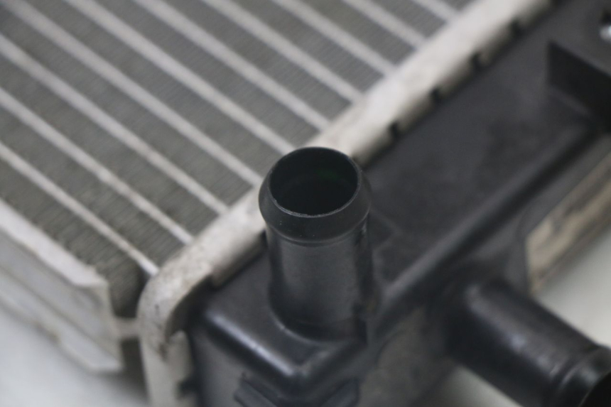 photo de RADIATEUR QUADRO 3D S 350 (2013 - 2018) - Autre angle de vue