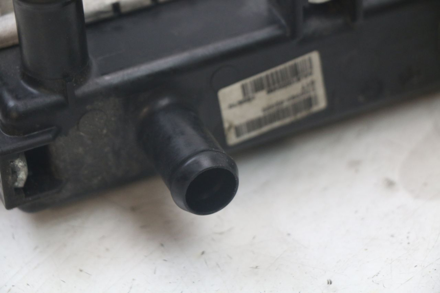 photo de RADIATEUR QUADRO 3D S 350 (2013 - 2018) - Gros plan technique