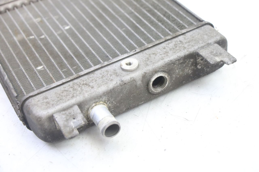 photo de RADIATEUR SUZUKI BURGMAN 125 (2007 - 2014) - Autre angle de vue