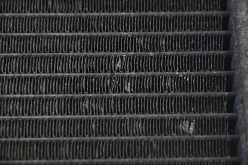 photo de RADIATEUR SUZUKI BURGMAN 125 (2007 - 2014) - État de surface