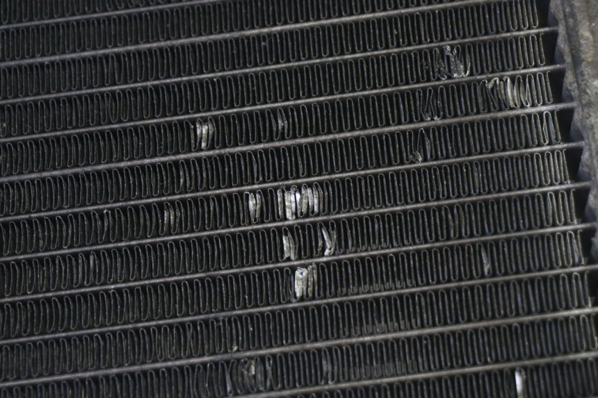 photo de RADIATEUR SUZUKI BURGMAN 125 (2007 - 2014) - État de surface