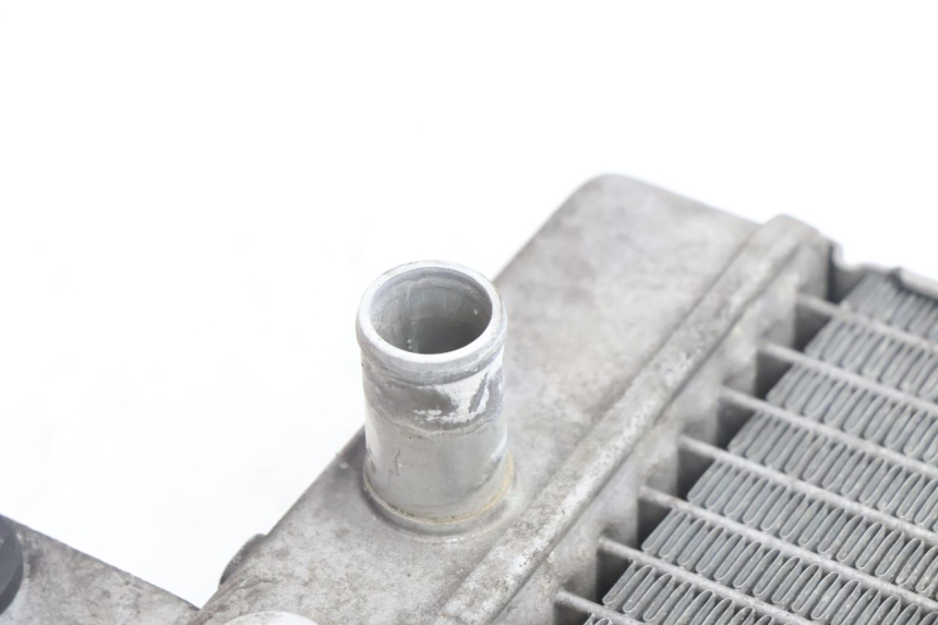 photo de RADIATEUR SUZUKI BURGMAN 125 (2007 - 2014) - Zoom état d’usage