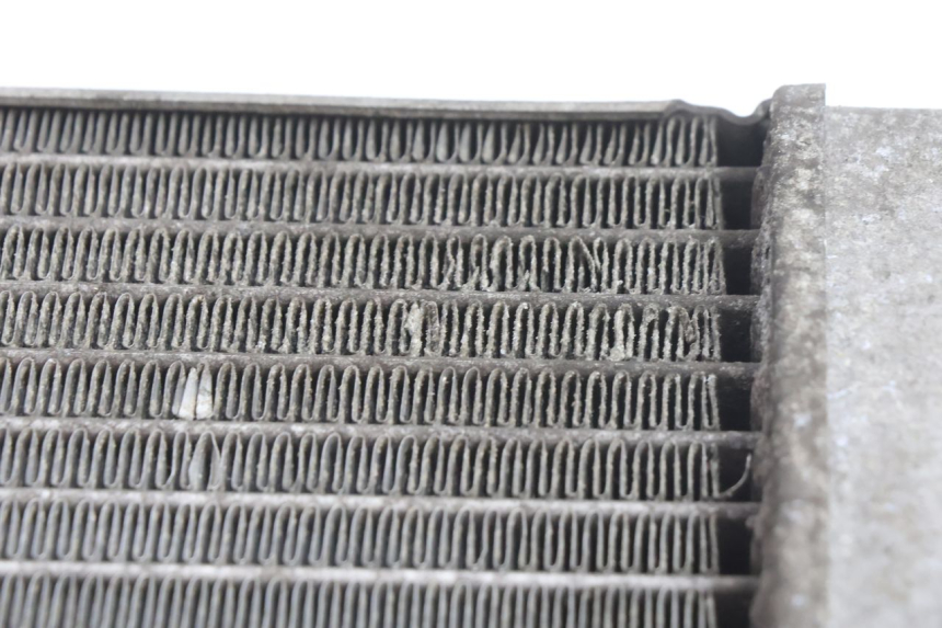 photo de RADIATEUR SUZUKI BURGMAN 125 (2007 - 2014) - Autre angle de vue
