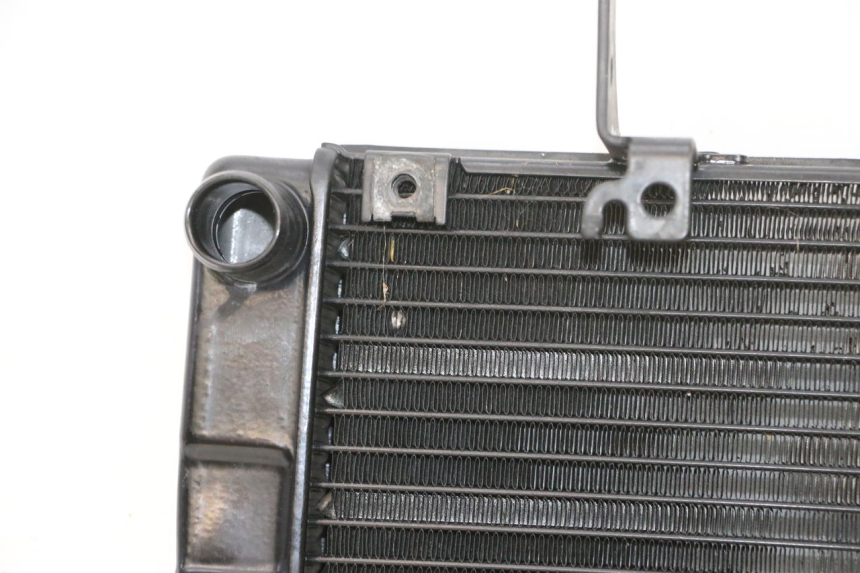 photo de RADIATEUR SUZUKI DL V STROM 1000 (2002 - 2007) - Détails caractéristiques