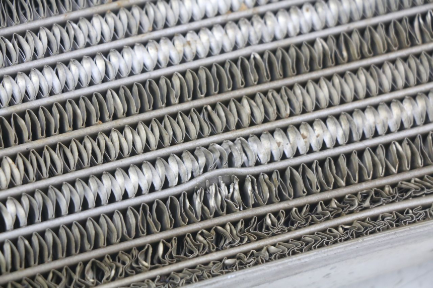 photo de RADIATEUR DROIT HONDA CRF CR-F 450 (2009 - 2012) - Zoom composants