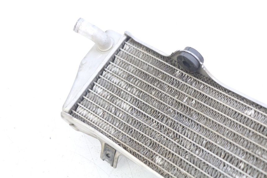 photo de RADIATEUR DROIT HONDA CRF CR-F 450 (2009 - 2012) - Vue d’ensemble