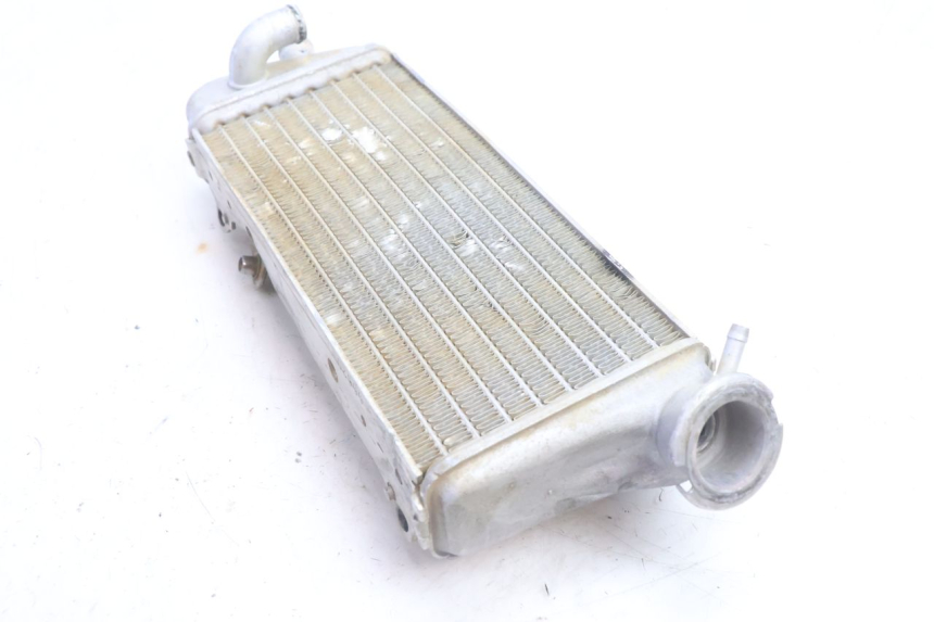 photo de RADIATEUR DROIT HUSABERG TE 250 (2011 - 2014) - Gros plan technique