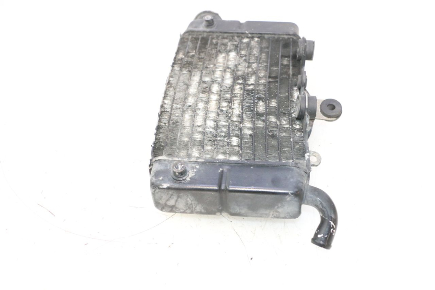photo de RADIATEUR DROIT HONDA XRV AFRICA TWIN 750 (1990 - 1992) - Points de fixation