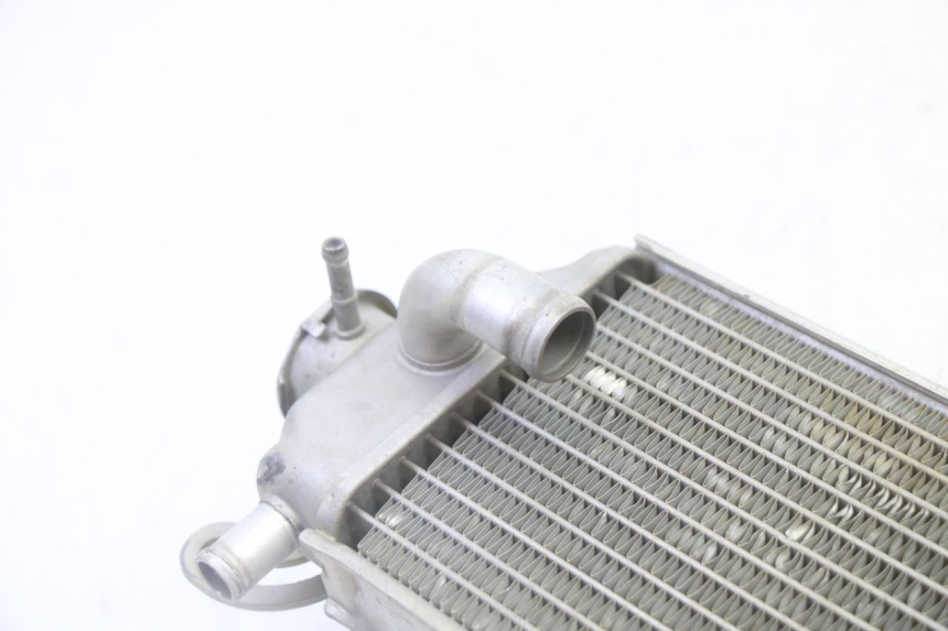 photo de RADIATEUR DROIT YAMAHA YZ-F YZF 250 (2014 - 2018) - Vue d’ensemble