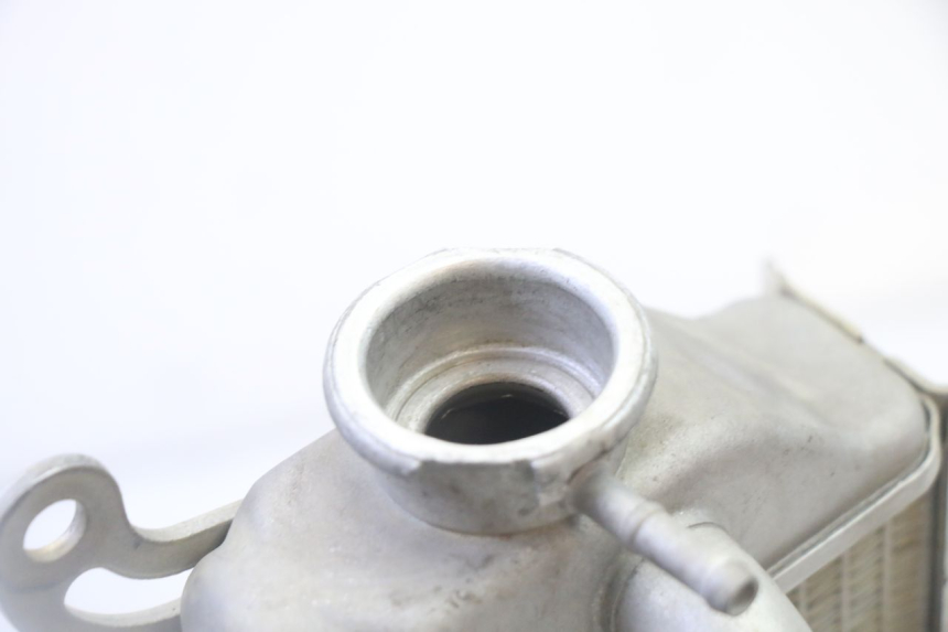 photo de RADIATEUR DROIT YAMAHA YZ-F YZF 250 (2014 - 2018) - Points de fixation