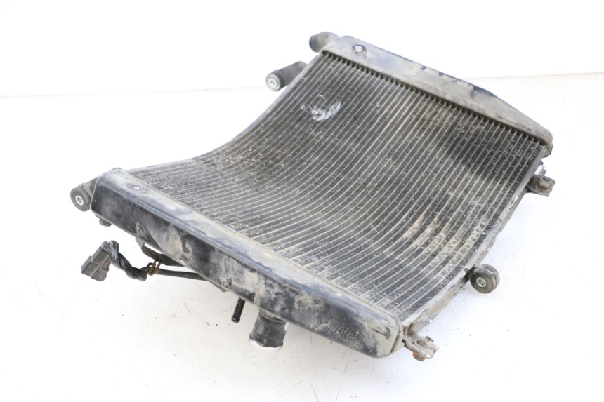 photo de RADIATEUR YAMAHA FJR ABS 1300 (2006 - 2012) - Points de fixation