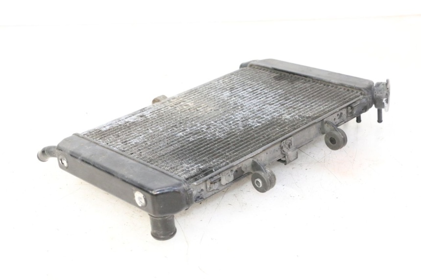 photo de RADIATEUR YAMAHA FZ6 FAZER S2 600 (2007 - 2011) - Autre angle de vue