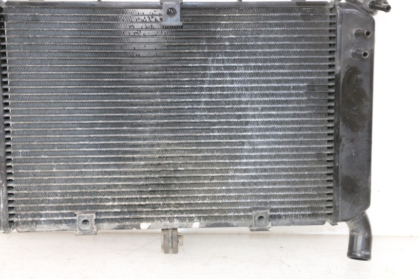 photo de RADIATEUR YAMAHA FZ6 FAZER S2 600 (2007 - 2011) - État de surface