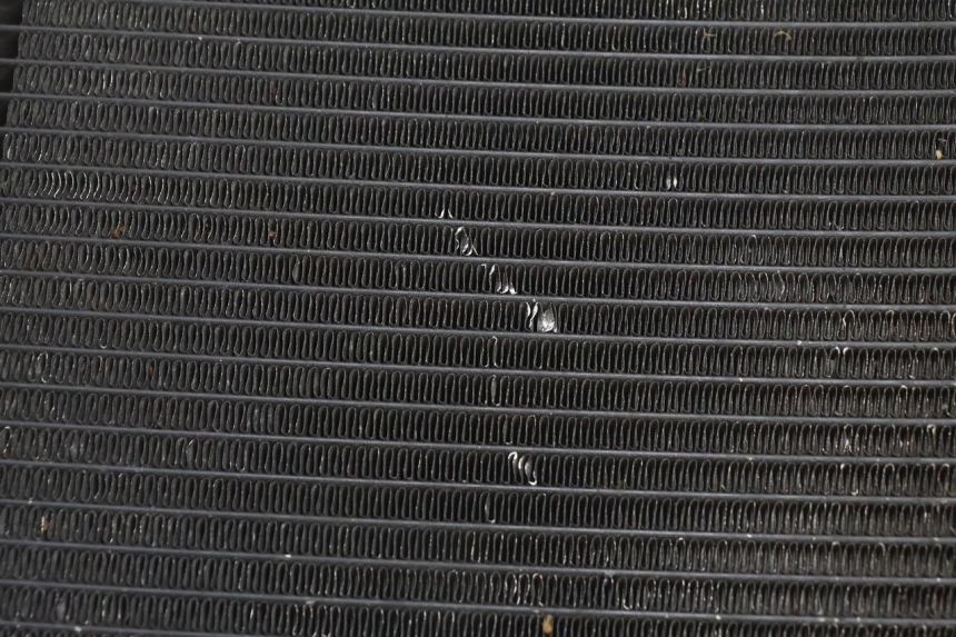 photo de RADIATEUR YAMAHA FZ8 800 (2010 - 2016) - Zoom état d’usage