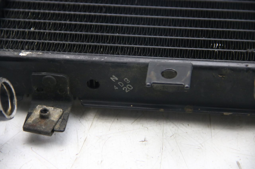photo de RADIATEUR YAMAHA FZS FAZER 600 (2001 - 2003) - Détail de la pièce