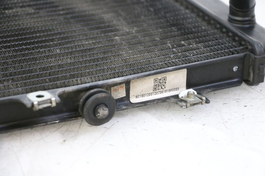 photo de RADIATEUR BMW G310 R 310 (2016 - 2020) - Zoom état d’usage