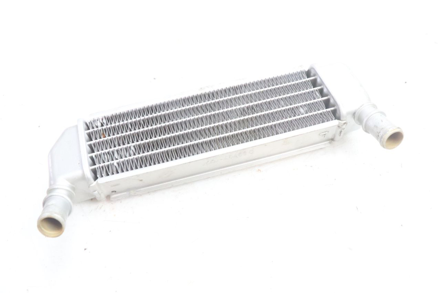 photo de RADIATEUR GAUCHE PEUGEOT LUDIX BLASTER 50 (2006 - 2014) - Gros plan technique