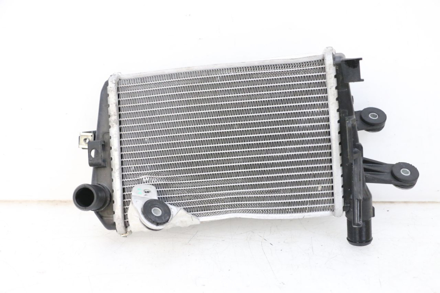 photo de RADIATEUR GAUCHE BMW R GS 1250 (2021 - 2024) - Vue d’ensemble