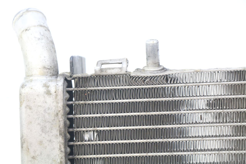 photo de RADIATEUR GAUCHE HONDA VFR FI RC46 800 (1998 - 2001) - Détails caractéristiques