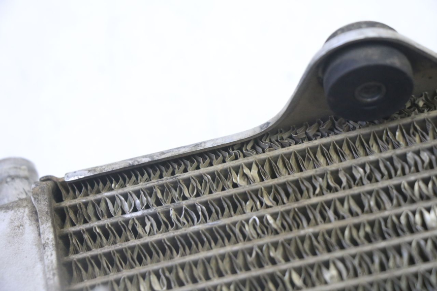 photo de RADIATEUR GAUCHE YAMAHA YZ 125 (1998 - 2005) - Détail de la pièce