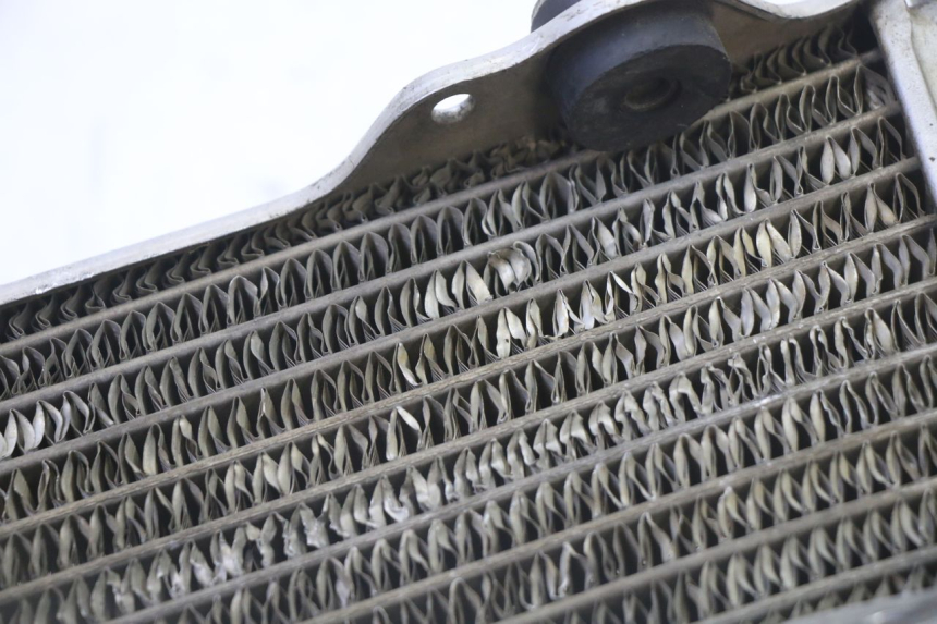 photo de RADIATEUR GAUCHE YAMAHA YZ 125 (1998 - 2005) - Marquages et références