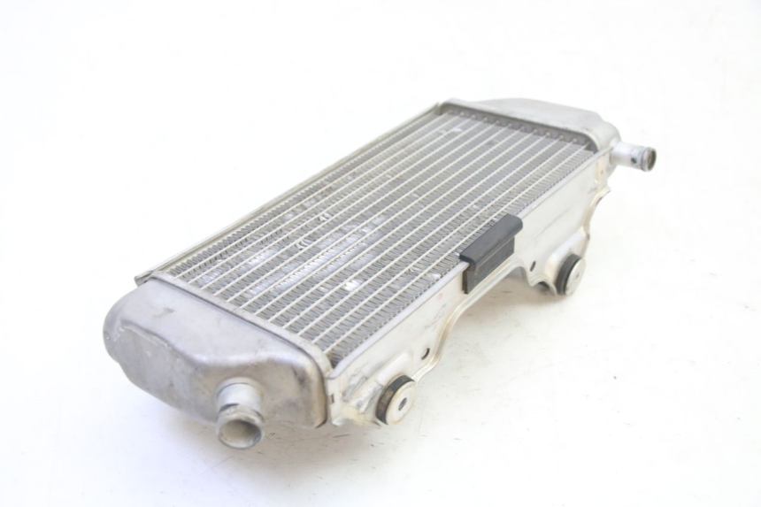 photo de RADIATEUR GAUCHE YAMAHA YZF YZ-F 450 (2014 - 2016) - Autre angle de vue