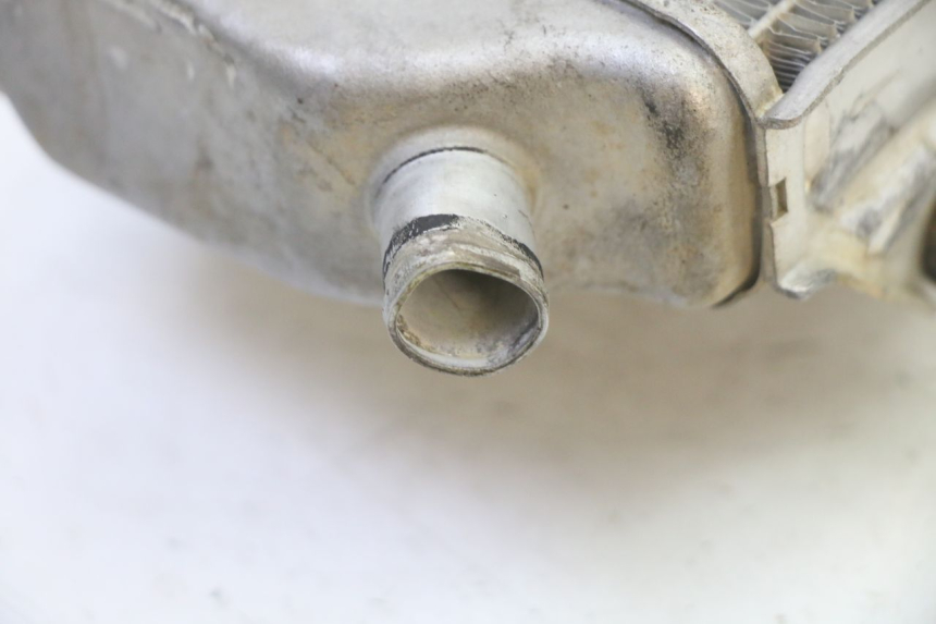 photo de RADIATEUR GAUCHE YAMAHA YZF YZ-F 450 (2014 - 2016) - Gros plan technique