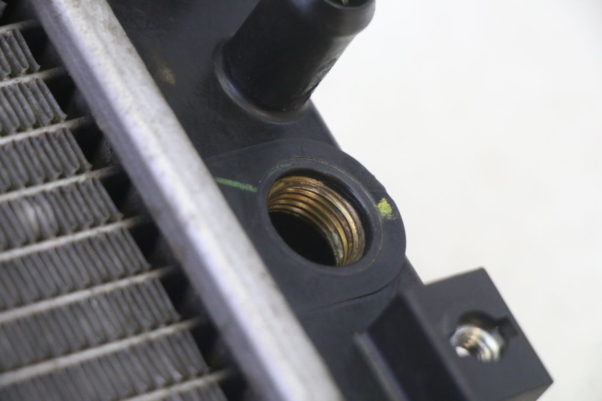 photo de RADIATEUR KYMCO GRAND DINK 125 (2008 - 2014) - Zoom état d’usage