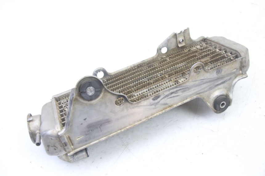 photo de RADIATEUR HONDA CR 85 (2003 - 2007) - Gros plan technique