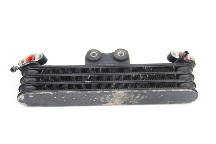 photo de RADIATEUR HUILE HONDA CBR F SC21 1000 (1986 - 1992) - Autre angle de vue