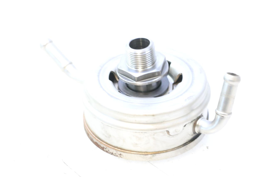photo de RADIATEUR HUILE HONDA FJS SILVER WING SILVERWING 400 (2005 - 2008) - Gros plan technique