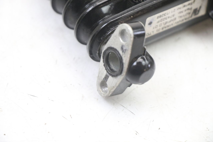 photo de RADIATEUR HUILE ROYAL ENFIELD HYMALAYAN 410 (2016 - 2023) - Gros plan technique