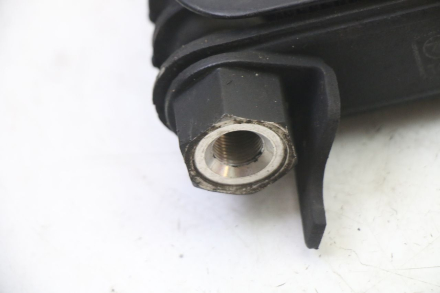 photo de RADIATEUR HUILE SUZUKI SV S 650 (2003 - 2009) - Autre angle de vue