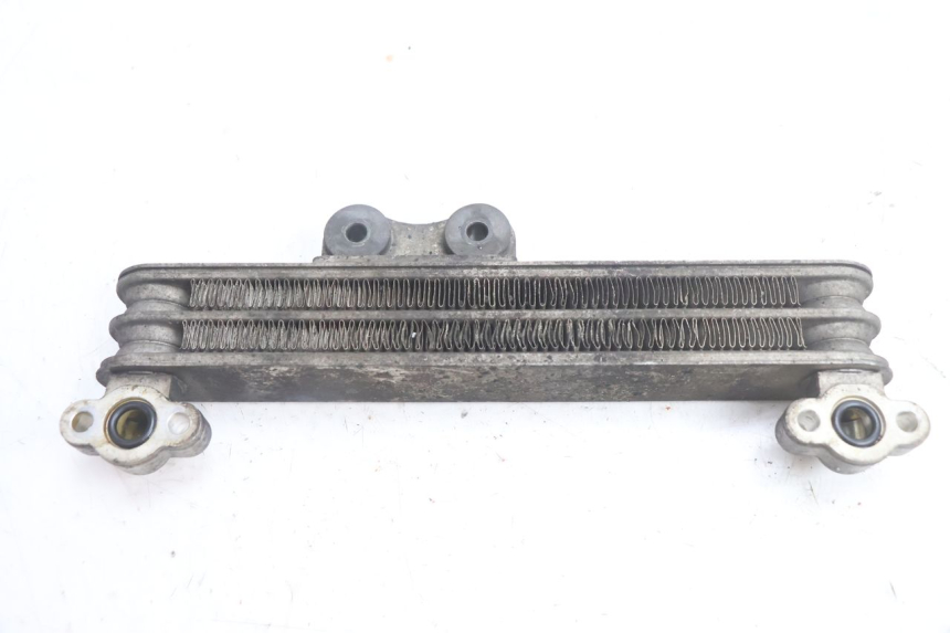 photo de RADIATEUR HUILE HONDA VFR FI RC46 800 (1998 - 2001) - Gros plan technique