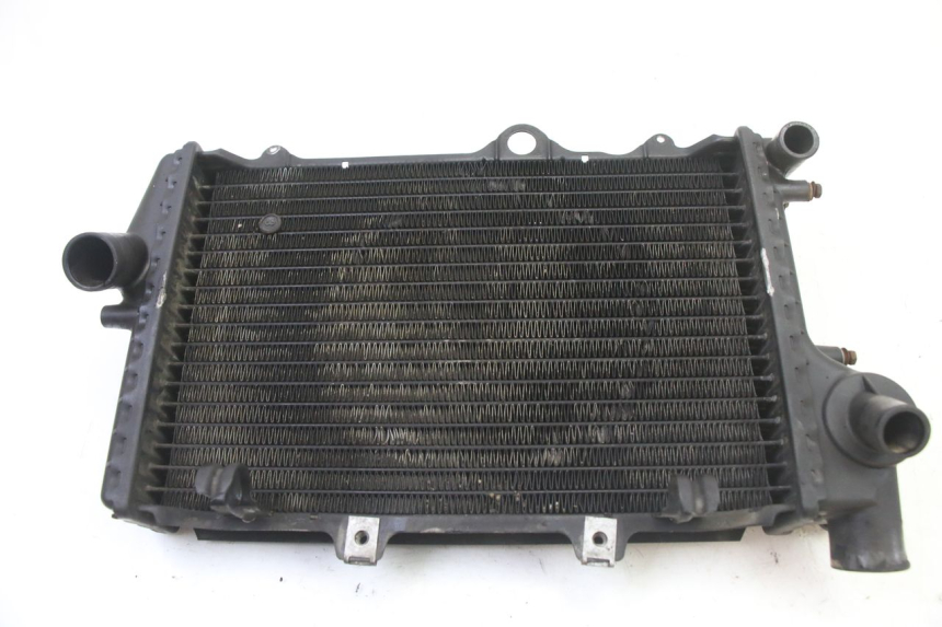 photo de RADIATEUR BMW K 75 RT 750 (1989 - 1997) - Gros plan technique