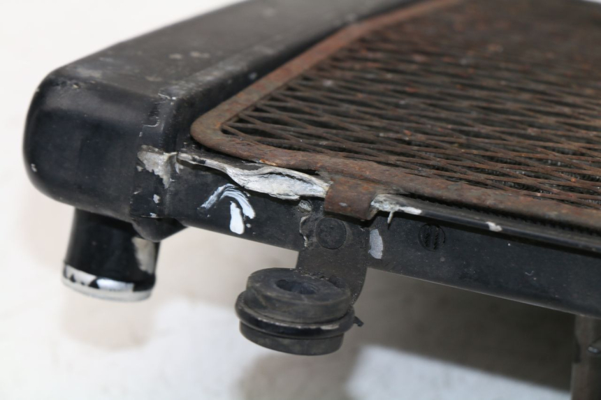 photo de RADIATEUR KAWASAKI ER5 ER-5 500 (2001 - 2004) - Autre angle de vue