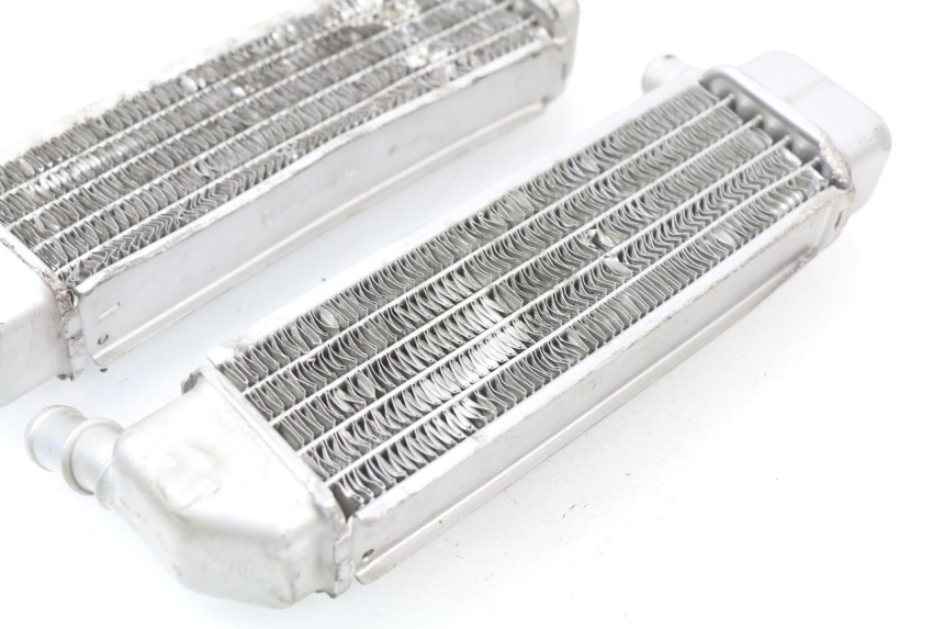 photo de RADIATEUR PEUGEOT LUDIX BLASTER 50 (2006 - 2014) - Autre angle de vue