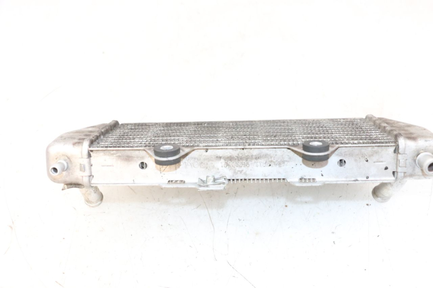 photo de RADIATEUR PIAGGIO MP3 HPE 300 (2019 - 2026) - Points de fixation