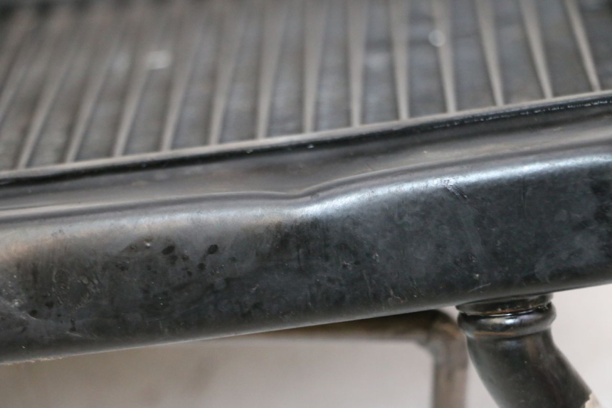 photo de RADIATEUR PIAGGIO MP3 LT 300 (2010 - 2016) - Gros plan technique