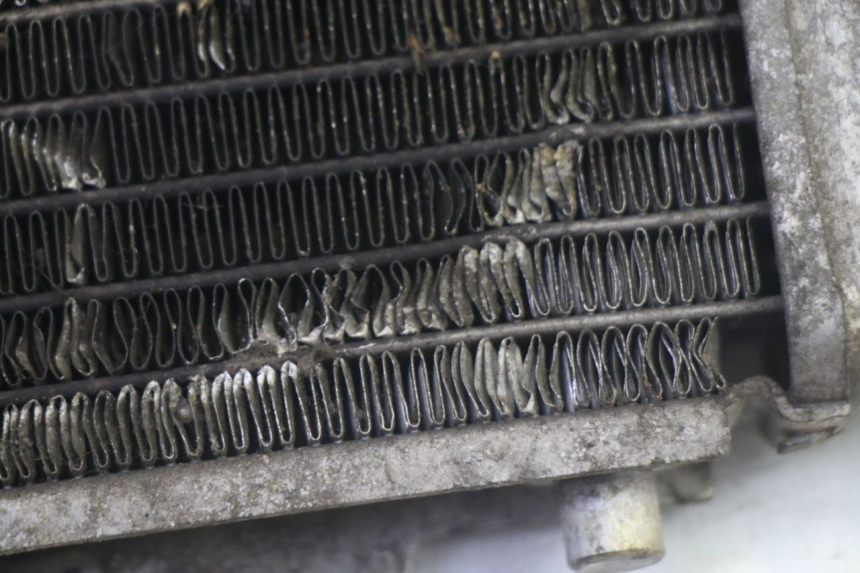 photo de RADIATEUR PIAGGIO MP3 125 (2006 - 2014) - Points de fixation